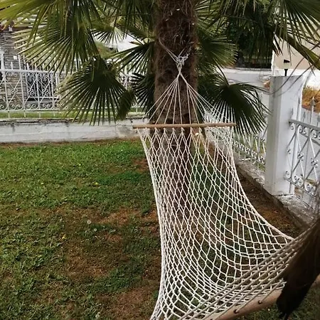 Дом отдыха Paradisos Likostomon