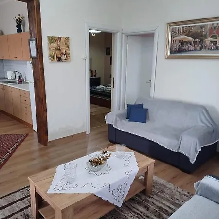 Paradisos Feriehus *