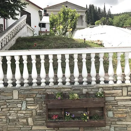 Paradisos Likostomon