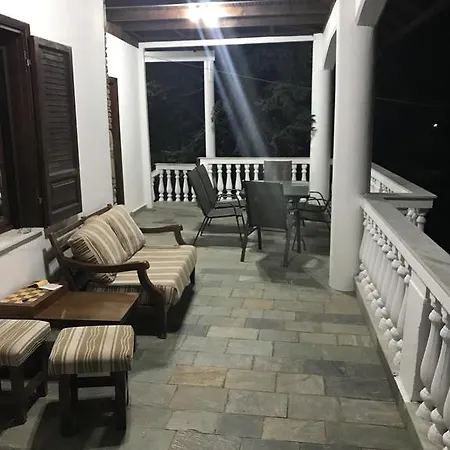 Paradisos *