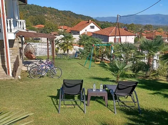 Paradisos Likostomon