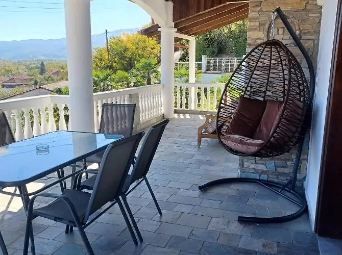 Paradisos Hébergement de vacances Likostomon