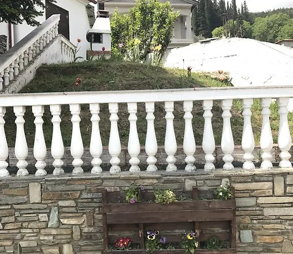 Paradisos Likostomon